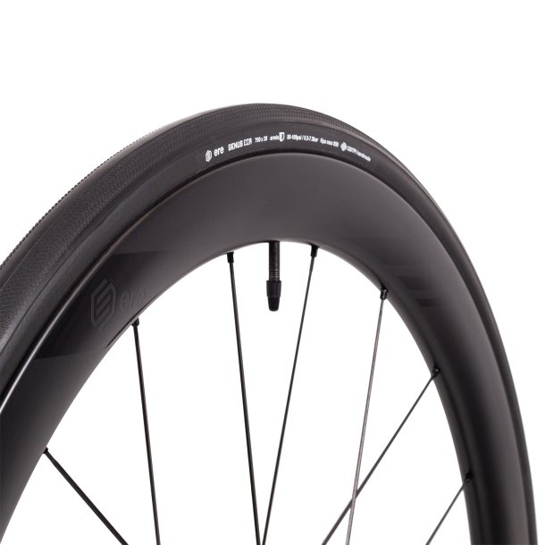 ERE GENUS CCR CLINCHER PRO 320TPI 700X28C, BLACK